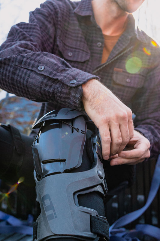 How to Wear a CTi®3 Knee Brace
