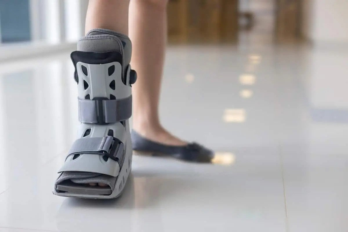 How to Properly Walk in a Walking Boot